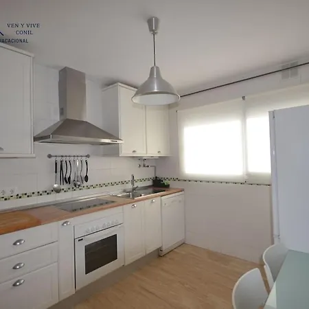 Adosado Familiar Con Piscina Y Terraza