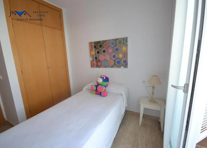 Adosado Familiar Con Piscina Y Terraza * كاديز