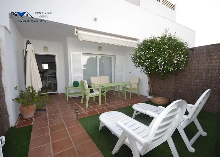 Adosado Familiar Con Piscina Y Terraza