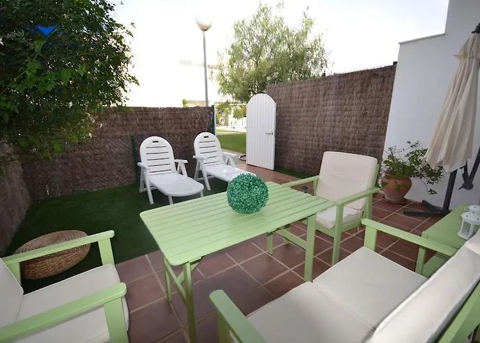 בית נופש Adosado Familiar Con Piscina Y Terraza קדיז